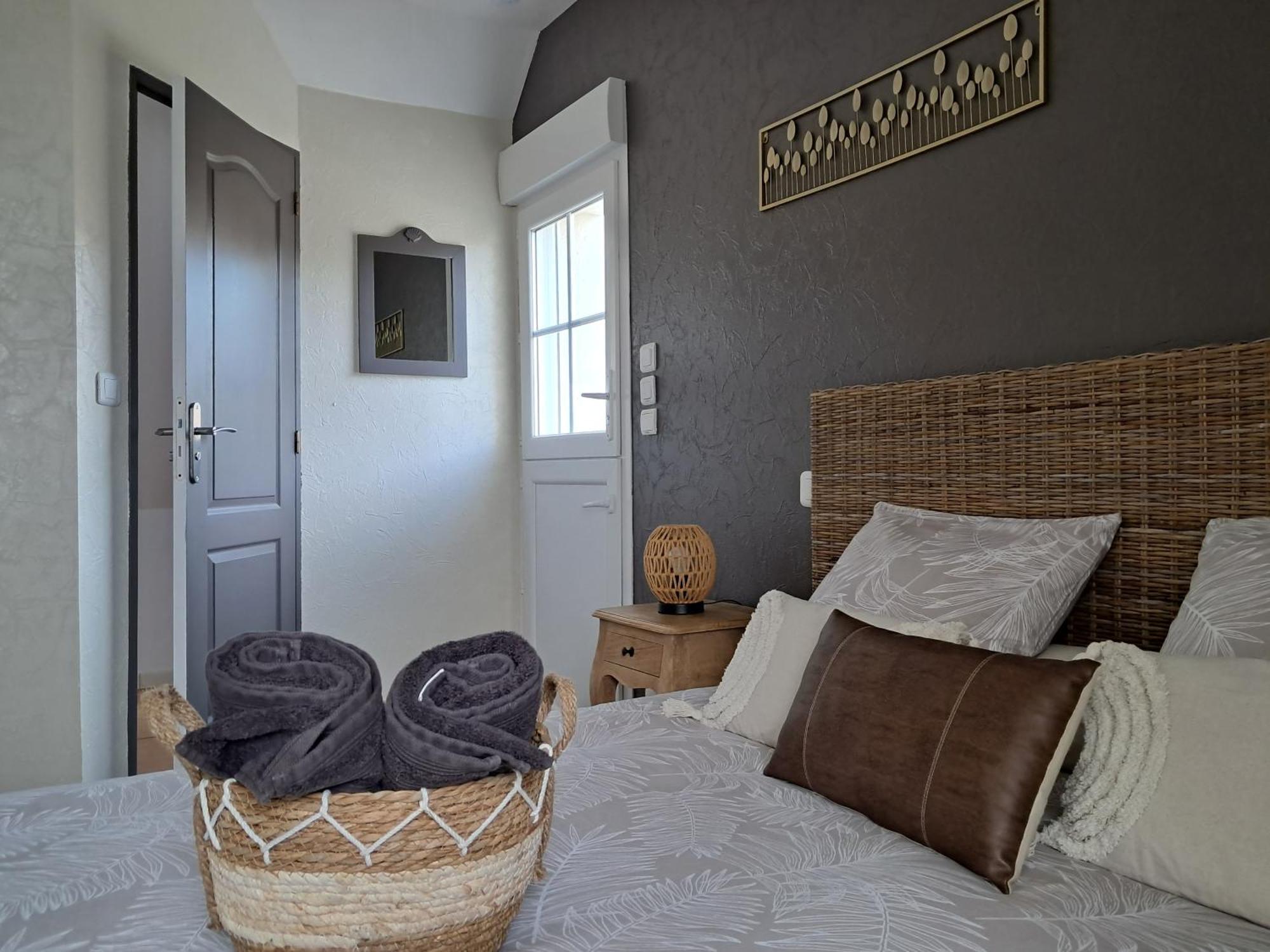 La Maison Des Poulains Sauzon Екстериор снимка